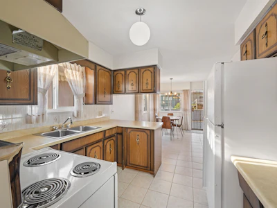 4741 Union Street - 5