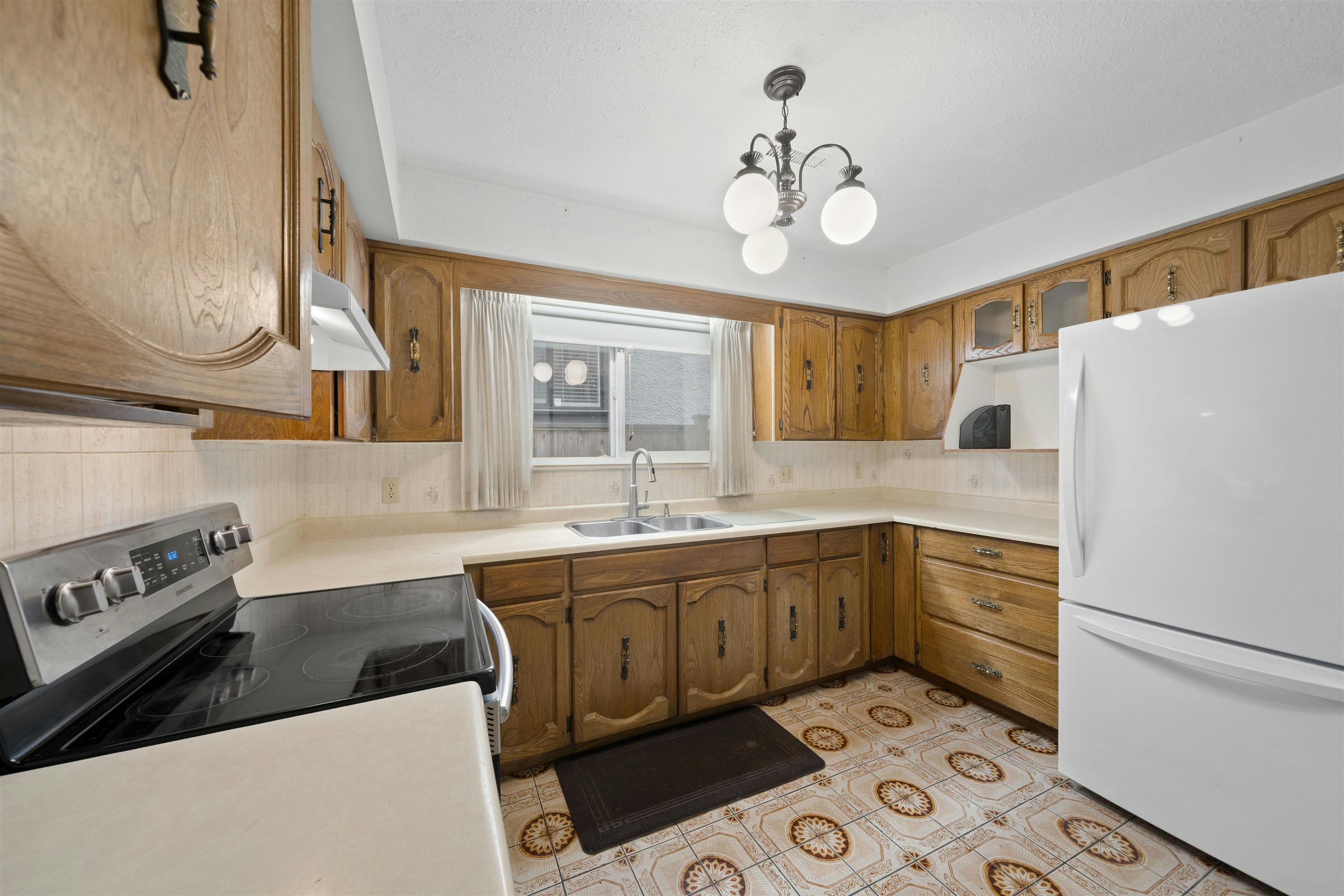 4741 Union Street, Burnaby, BC, V5C 2Y5 - 27