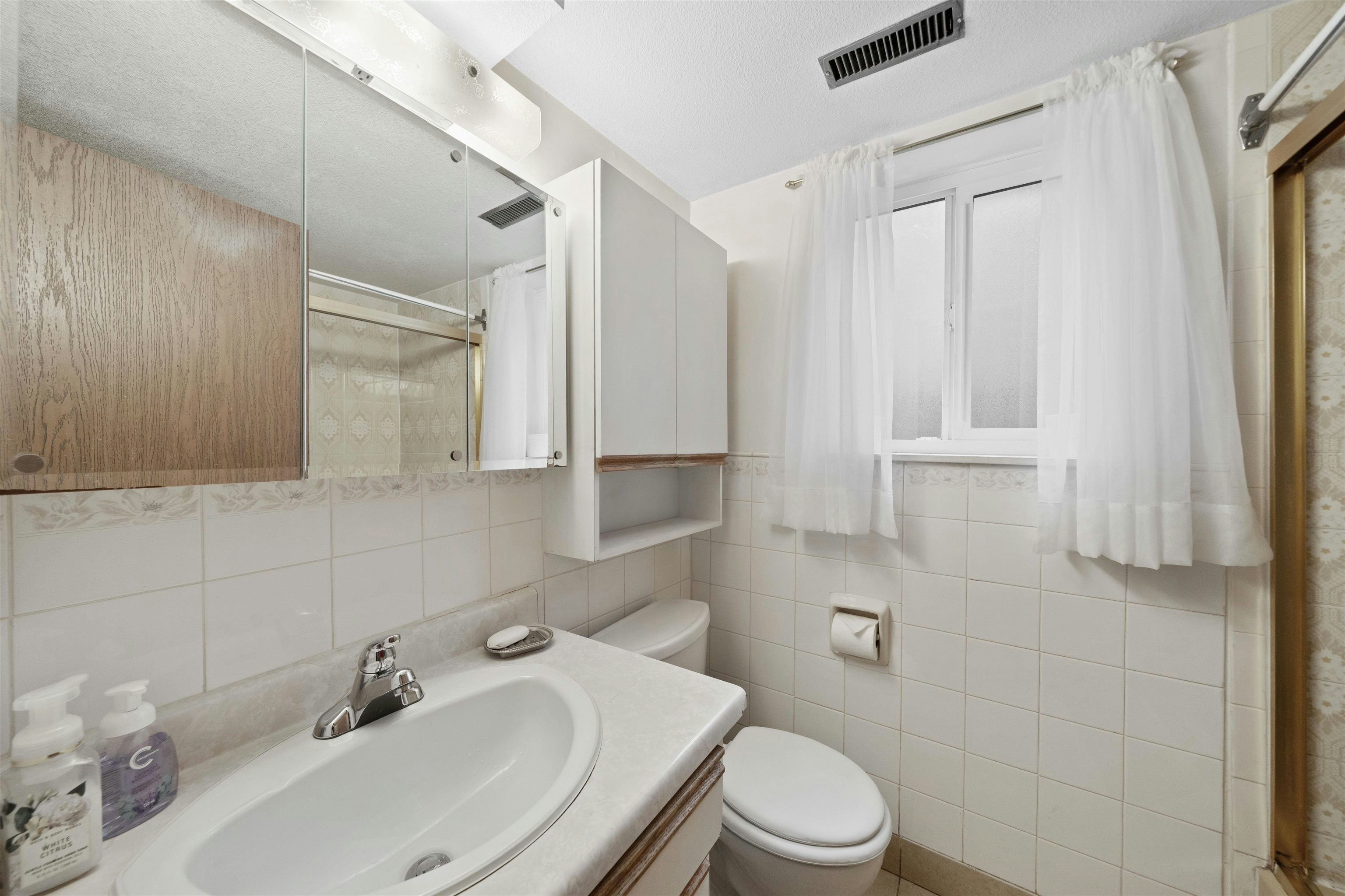 4741 Union Street, Burnaby, BC, V5C 2Y5 - 31