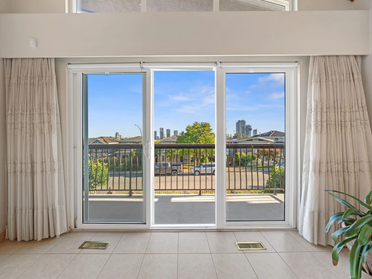 4741 Union Street, Burnaby, BC, V5C 2Y5 - 7