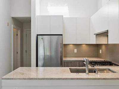 411-2181 W 10th Avenue - 5