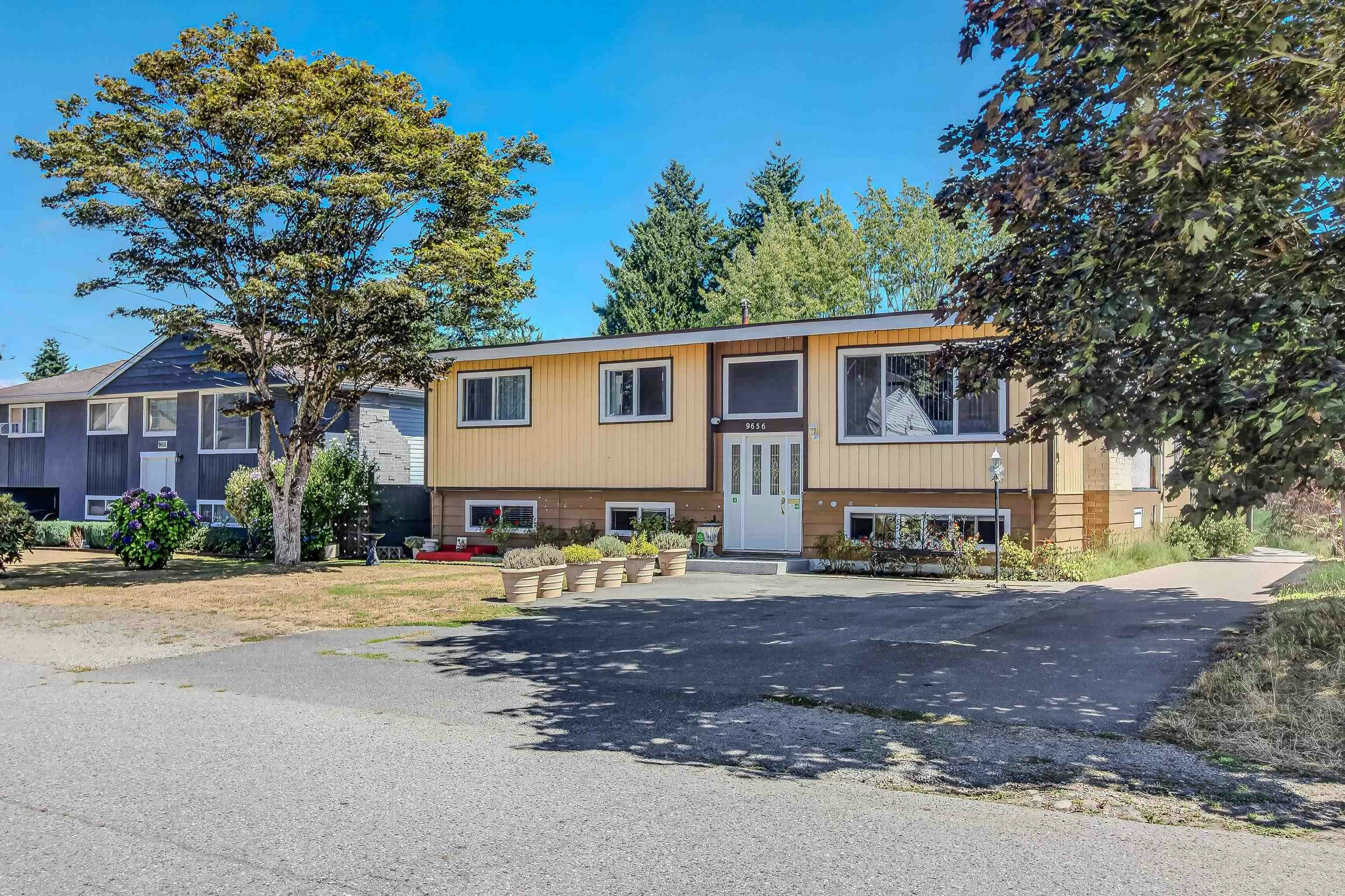 9656 125 Street, Surrey, BC, V3V 4Y1