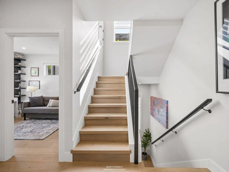 3535 E Georgia Street, Vancouver, BC, V5K 2L9 - 26