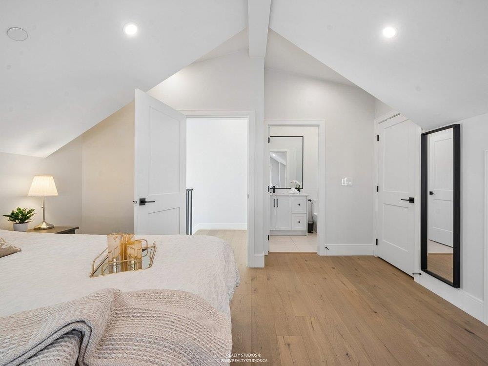 3535 E Georgia Street, Vancouver, BC, V5K 2L9 - 17