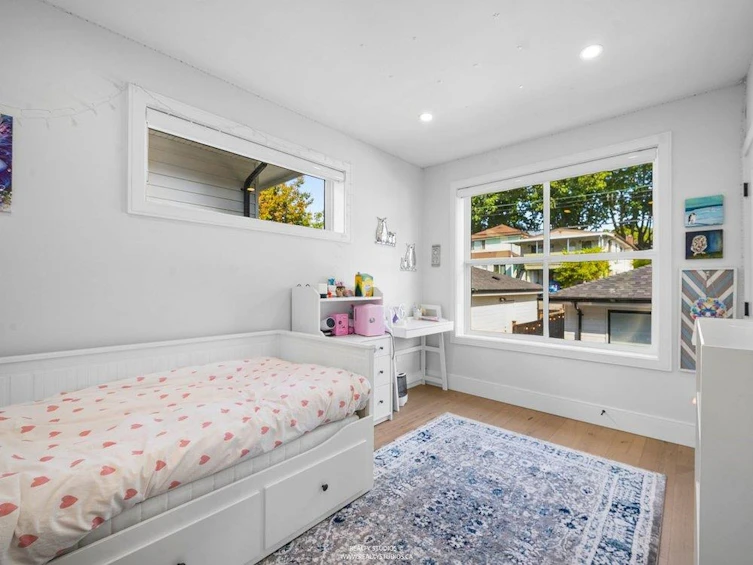 3535 E Georgia Street, Vancouver, BC, V5K 2L9 - 22