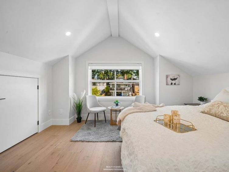 3535 E Georgia Street, Vancouver, BC, V5K 2L9 - 16