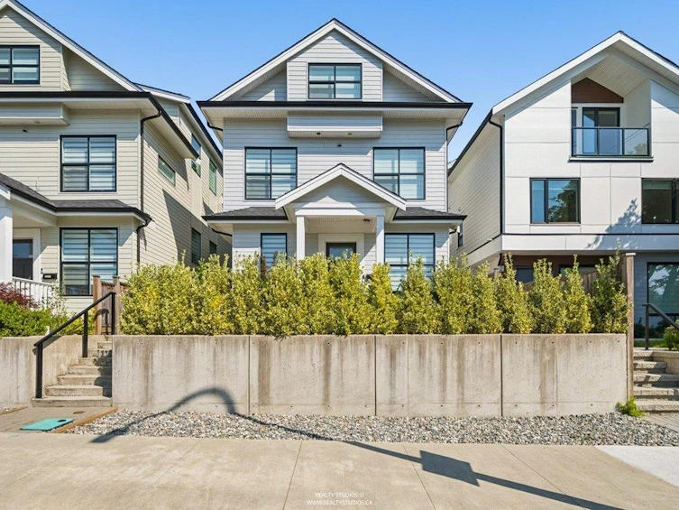 3535 E Georgia Street, Vancouver, BC, V5K 2L9 - 31