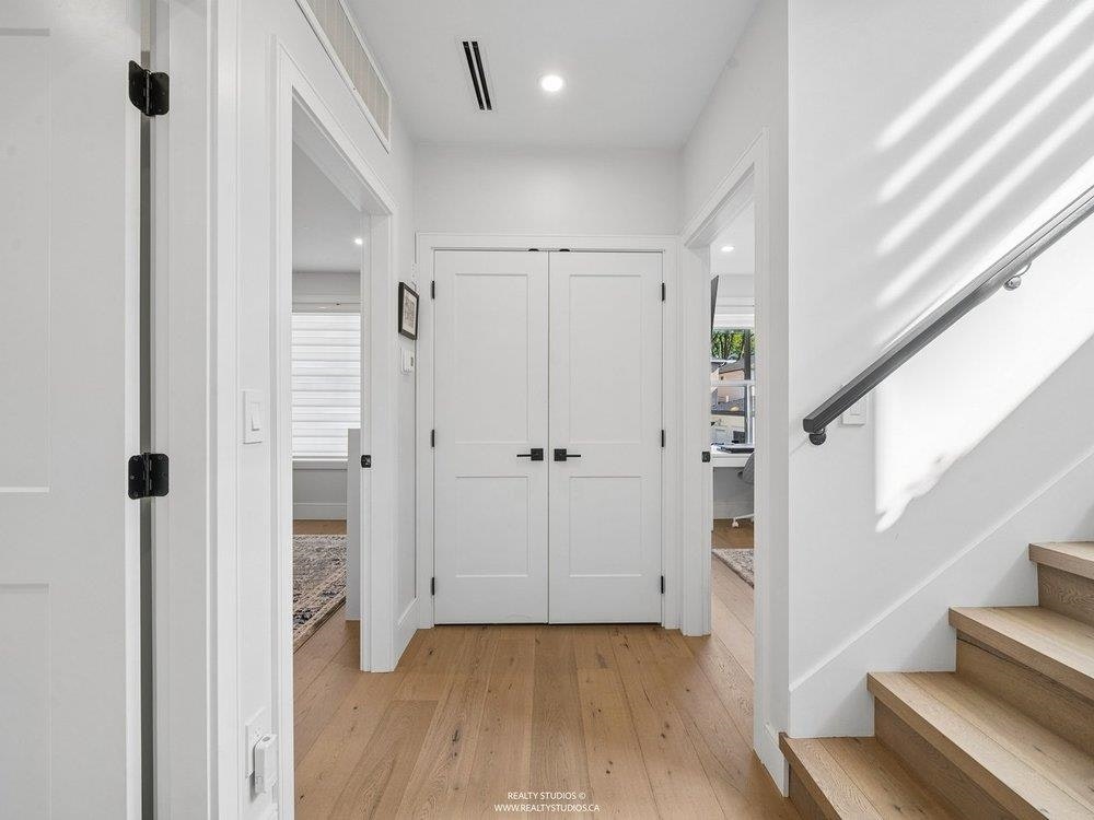 3535 E Georgia Street, Vancouver, BC, V5K 2L9 - 25