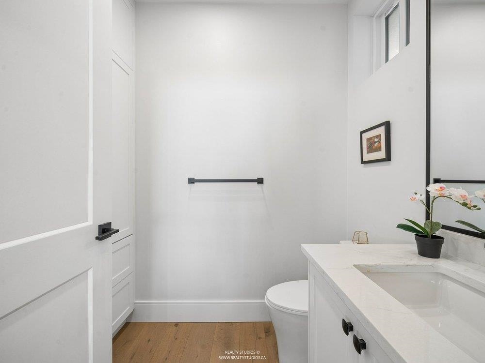 3535 E Georgia Street, Vancouver, BC, V5K 2L9 - 27
