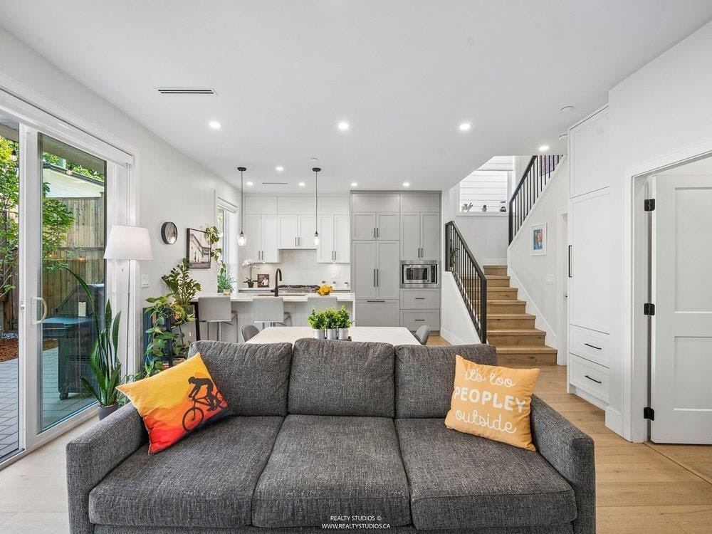 3535 E Georgia Street, Vancouver, BC, V5K 2L9 - 6
