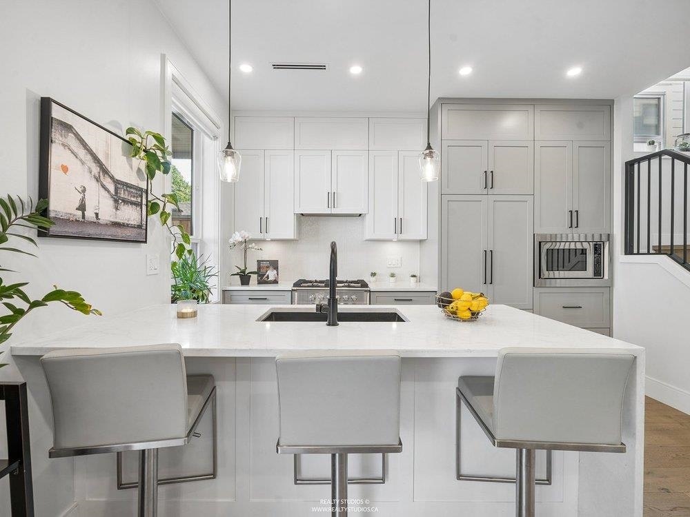 3535 E Georgia Street, Vancouver, BC, V5K 2L9 - 9