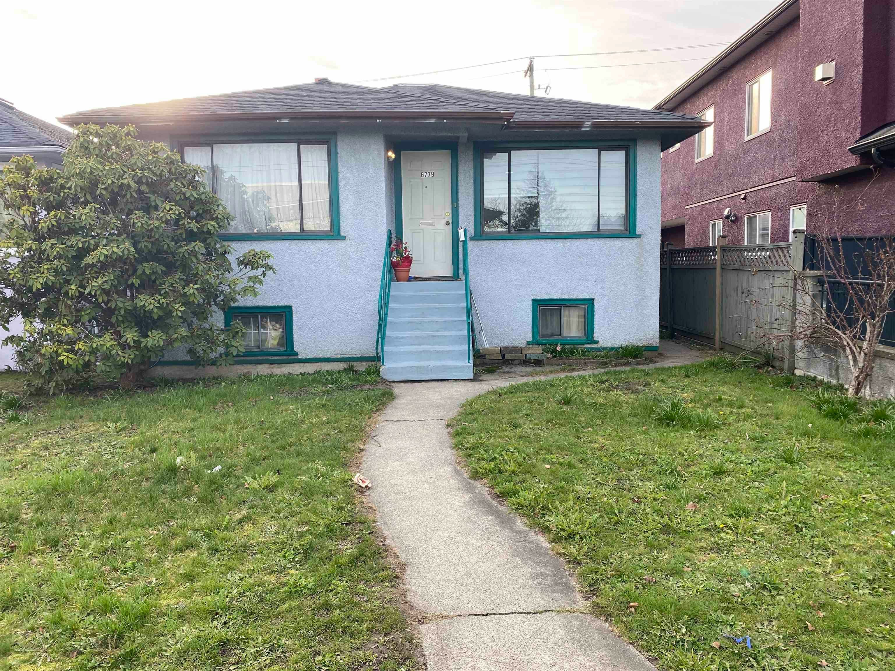 6779 Main Street, Vancouver, BC, V5X 3H4