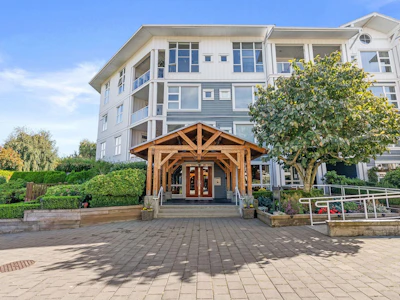 315-4600 Westwater Drive - 2