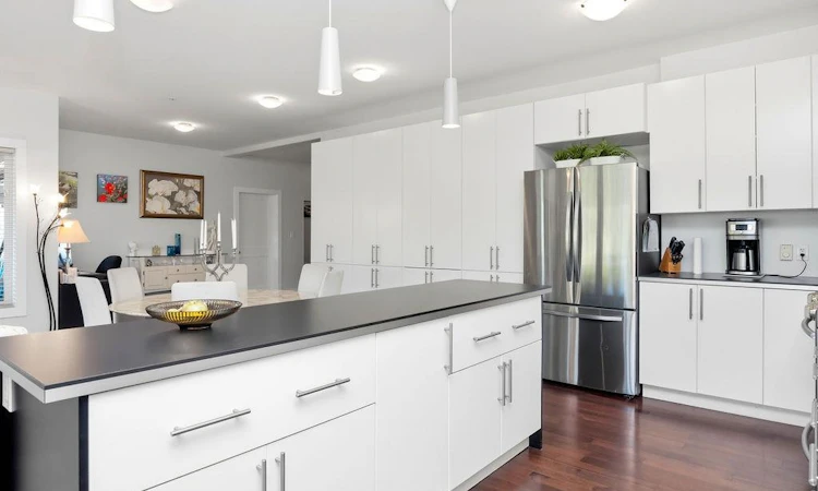 1-5778 Marine Way