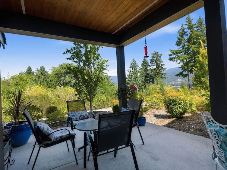 1-5778 Marine Way, Sechelt, BC, V7Z 0L8 - 2