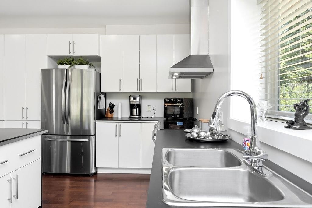 1-5778 Marine Way - 4