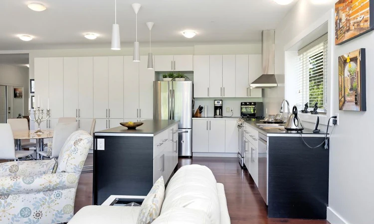 1-5778 Marine Way