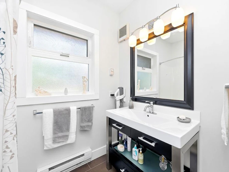 1-5778 Marine Way, Sechelt, BC, V7Z 0L8 - 13