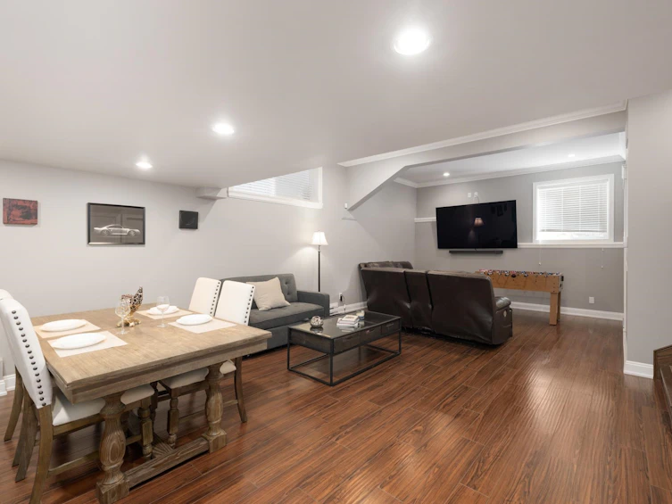 4050 St. Pauls Avenue, North Vancouver, BC, V7N 1T5 - 32