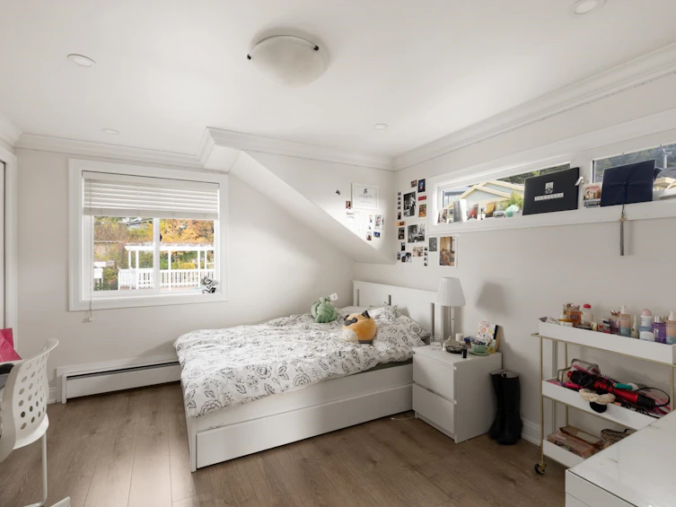 4050 St. Pauls Avenue, North Vancouver, BC, V7N 1T5 - 26