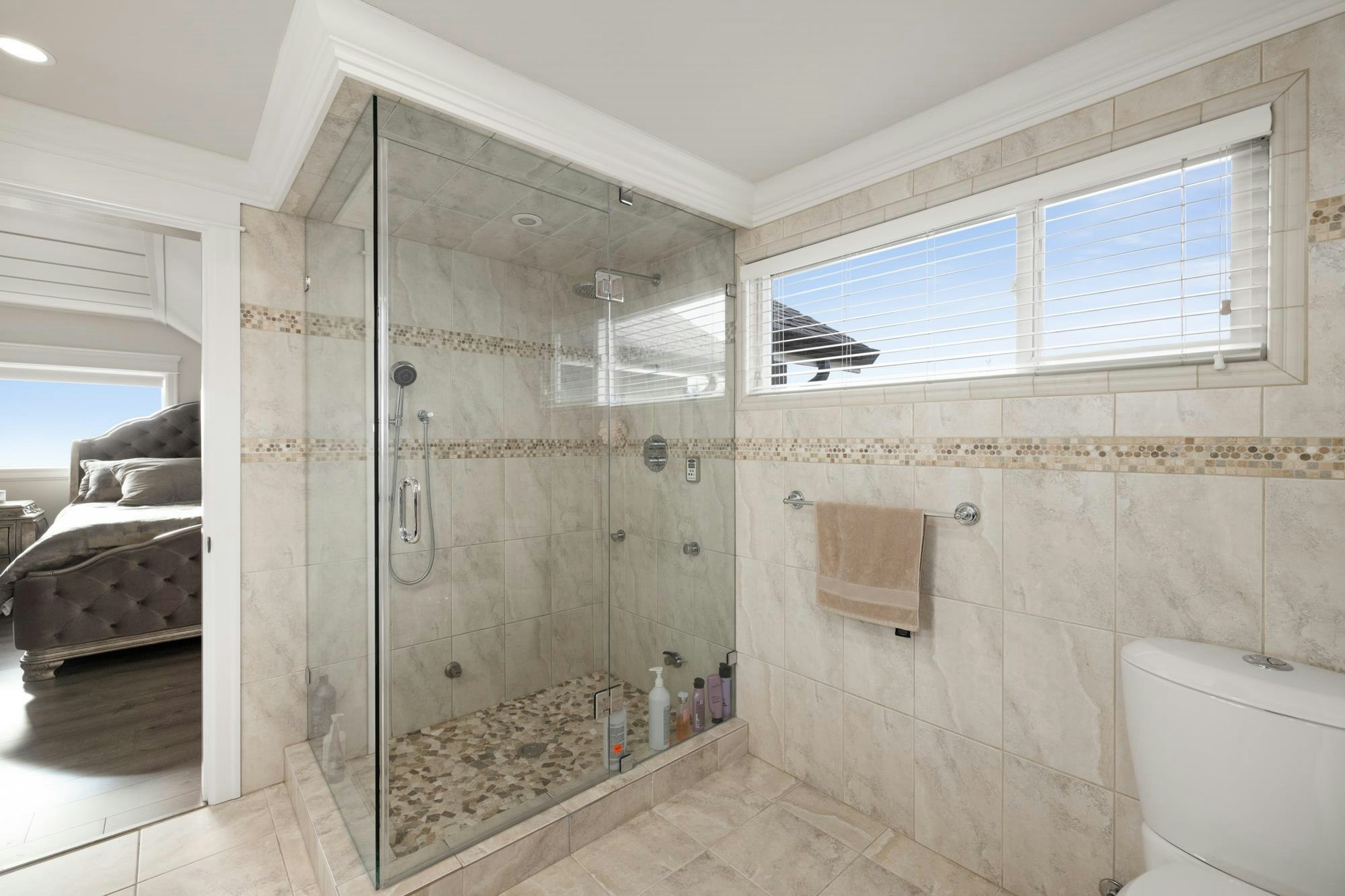 4050 St. Pauls Avenue, North Vancouver, BC, V7N 1T5 - 23