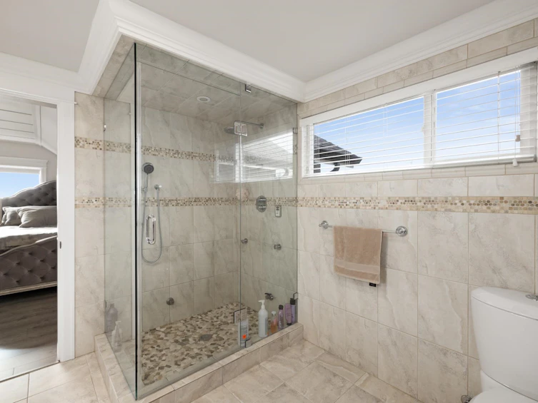 4050 St. Pauls Avenue, North Vancouver, BC, V7N 1T5 - 23