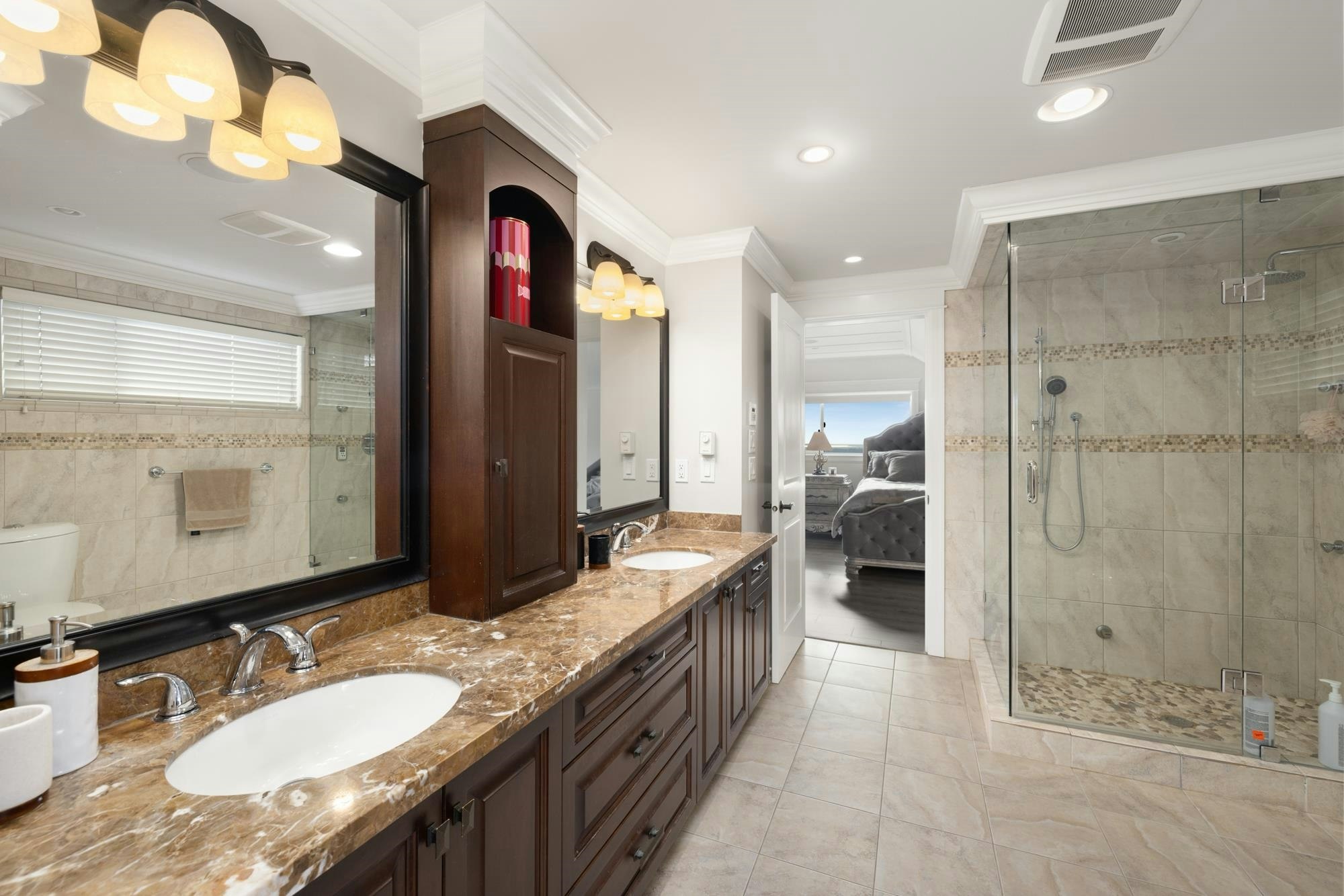 4050 St. Pauls Avenue, North Vancouver, BC, V7N 1T5 - 20