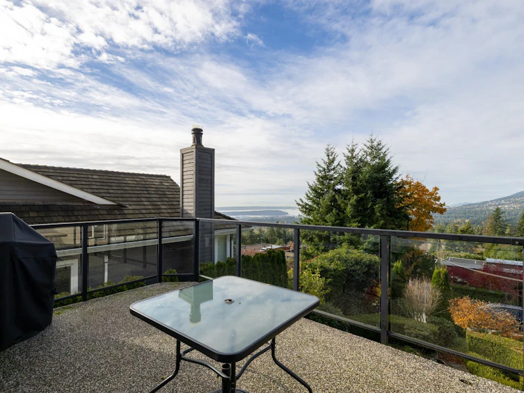 4050 St. Pauls Avenue, North Vancouver, BC, V7N 1T5 - 38