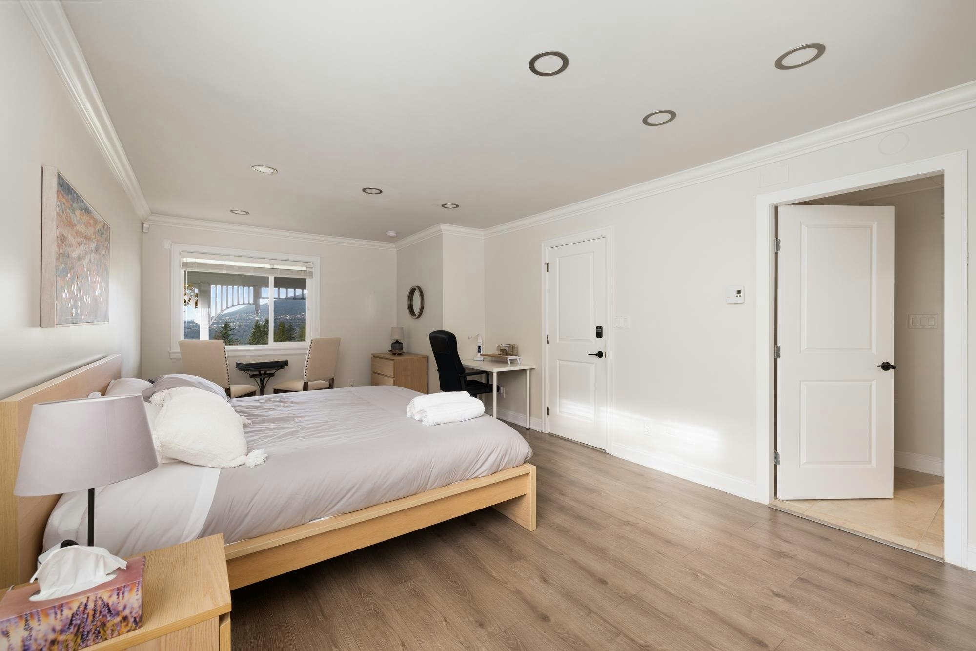 4050 St. Pauls Avenue, North Vancouver, BC, V7N 1T5 - 24
