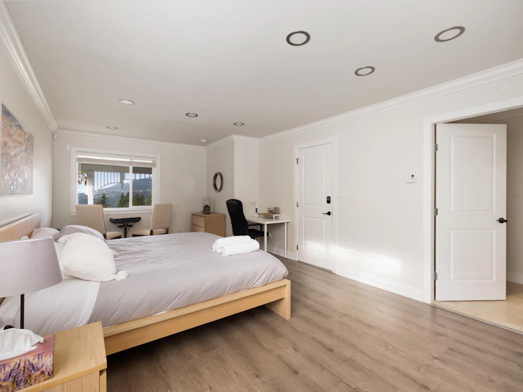 4050 St. Pauls Avenue, North Vancouver, BC, V7N 1T5 - 24