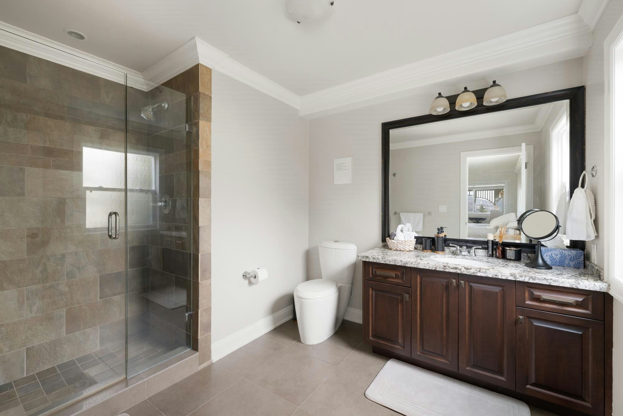 4050 St. Pauls Avenue, North Vancouver, BC, V7N 1T5 - 36