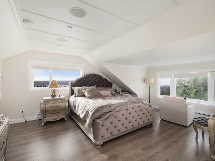 4050 St. Pauls Avenue, North Vancouver, BC, V7N 1T5 - 16