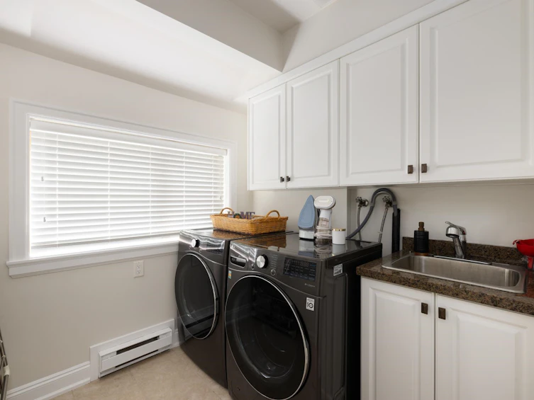 4050 St. Pauls Avenue, North Vancouver, BC, V7N 1T5 - 37