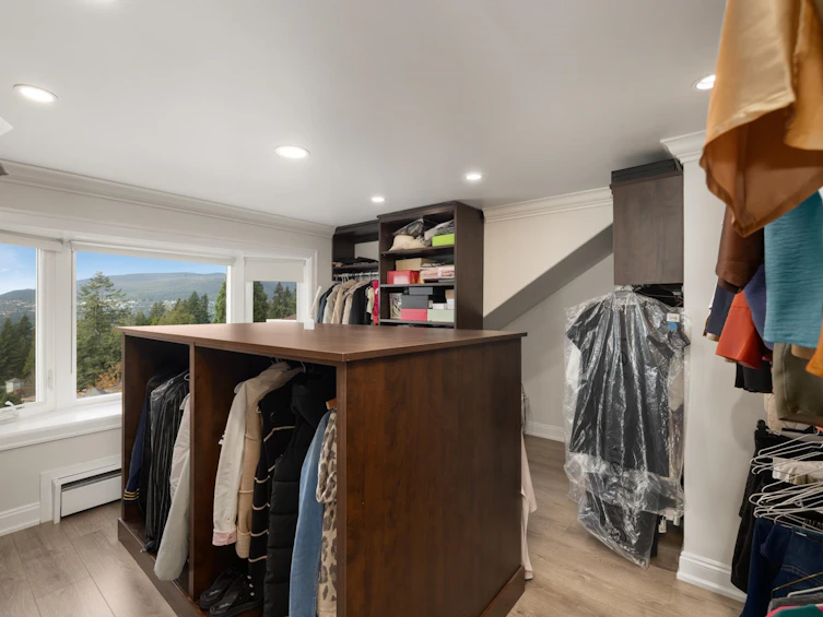4050 St. Pauls Avenue, North Vancouver, BC, V7N 1T5 - 19