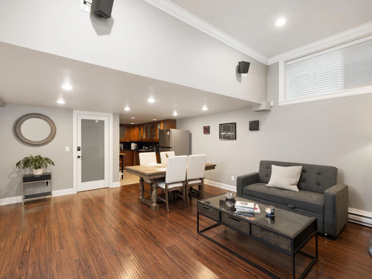 4050 St. Pauls Avenue, North Vancouver, BC, V7N 1T5 - 28