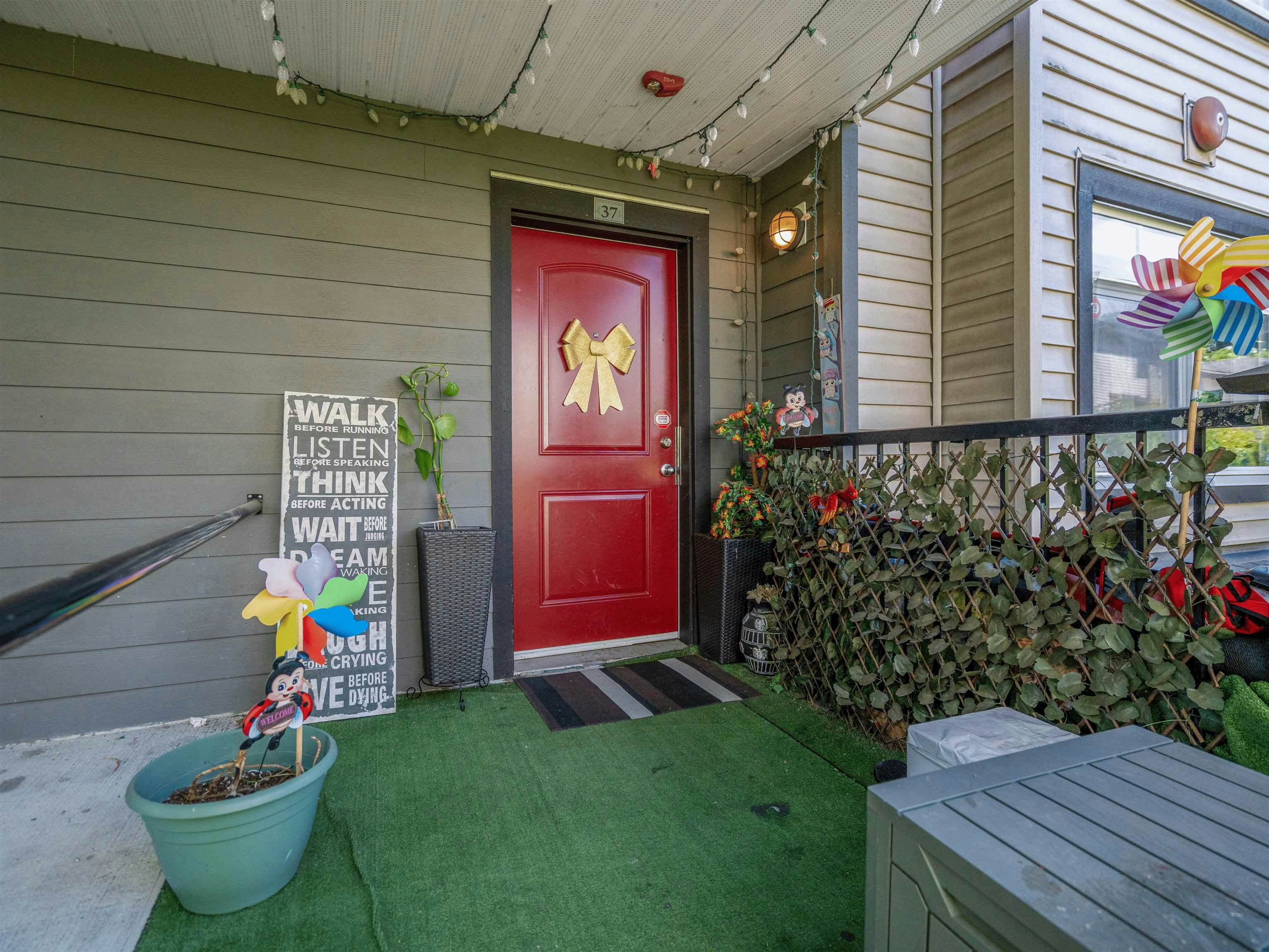 37-7428 14th Avenue, Burnaby, BC, V3N 0C2