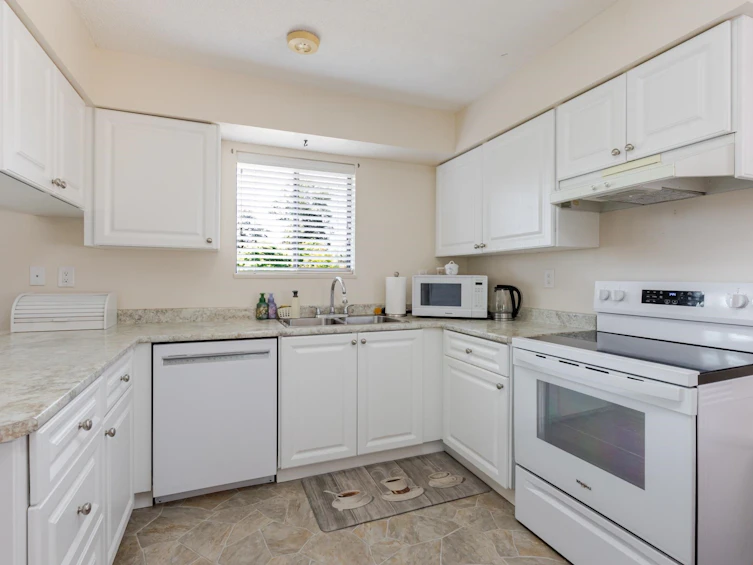 9075 117 Street, Delta, BC, V4C 7L6 - 9