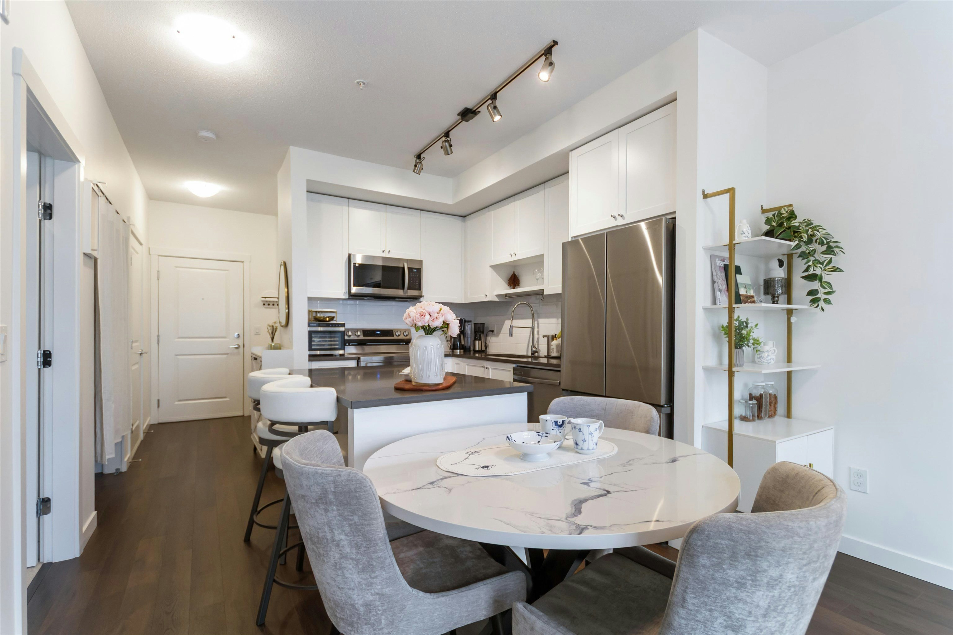 504-15738 85 Avenue, Surrey, BC, V4N 6Y1