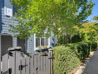 84-15268 28 Avenue - 3