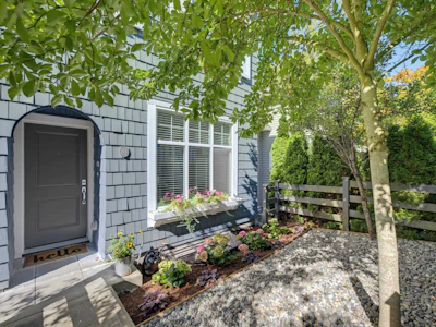 84-15268 28 Avenue - 5