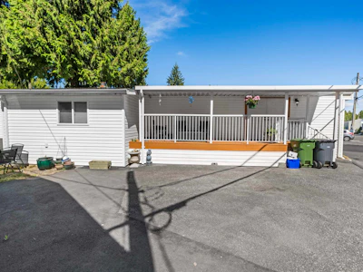 20-24330 Fraser Highway - 2