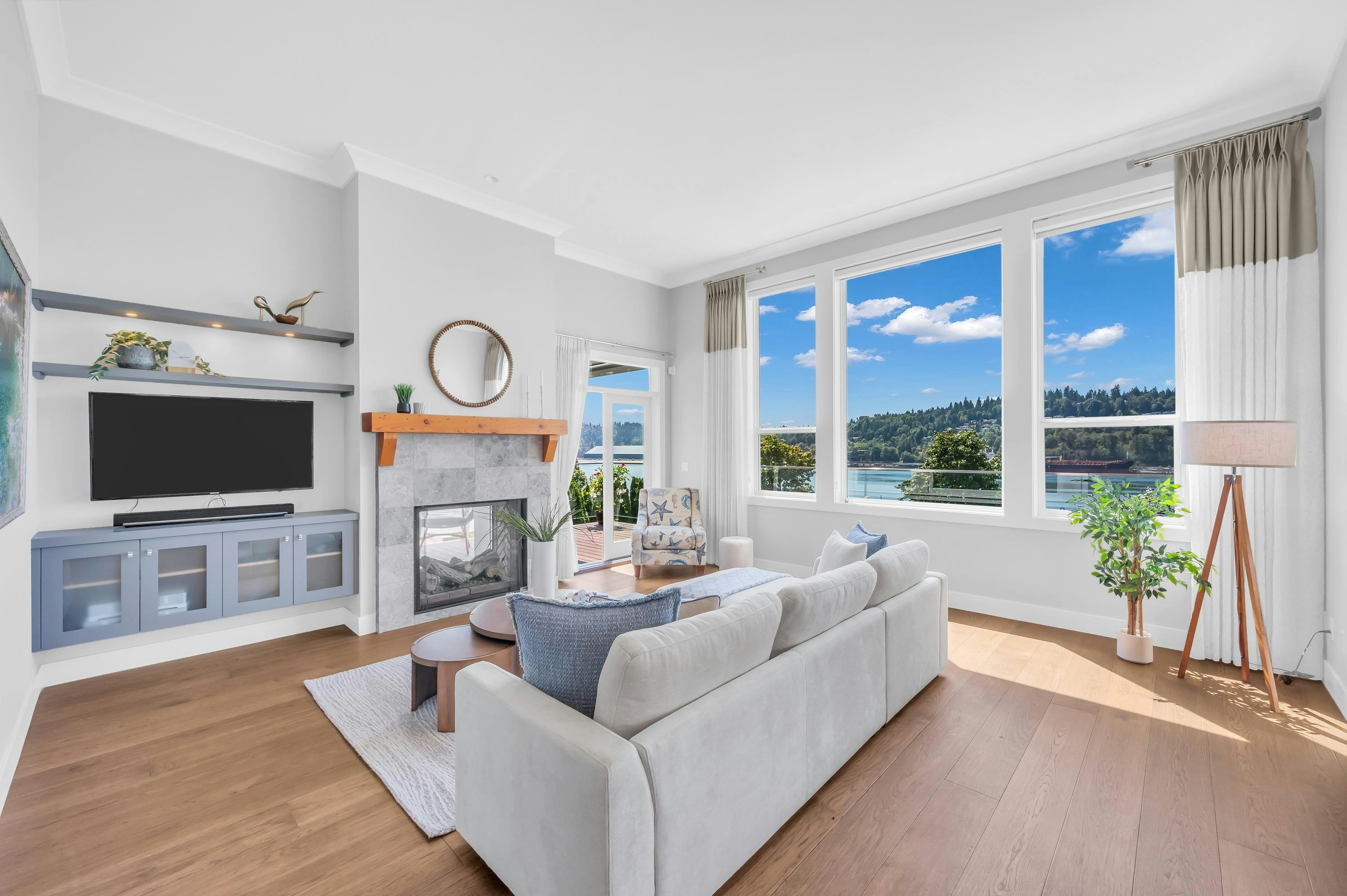 1126 Ioco Road, Port Moody, BC, V3H 2X1 - 8