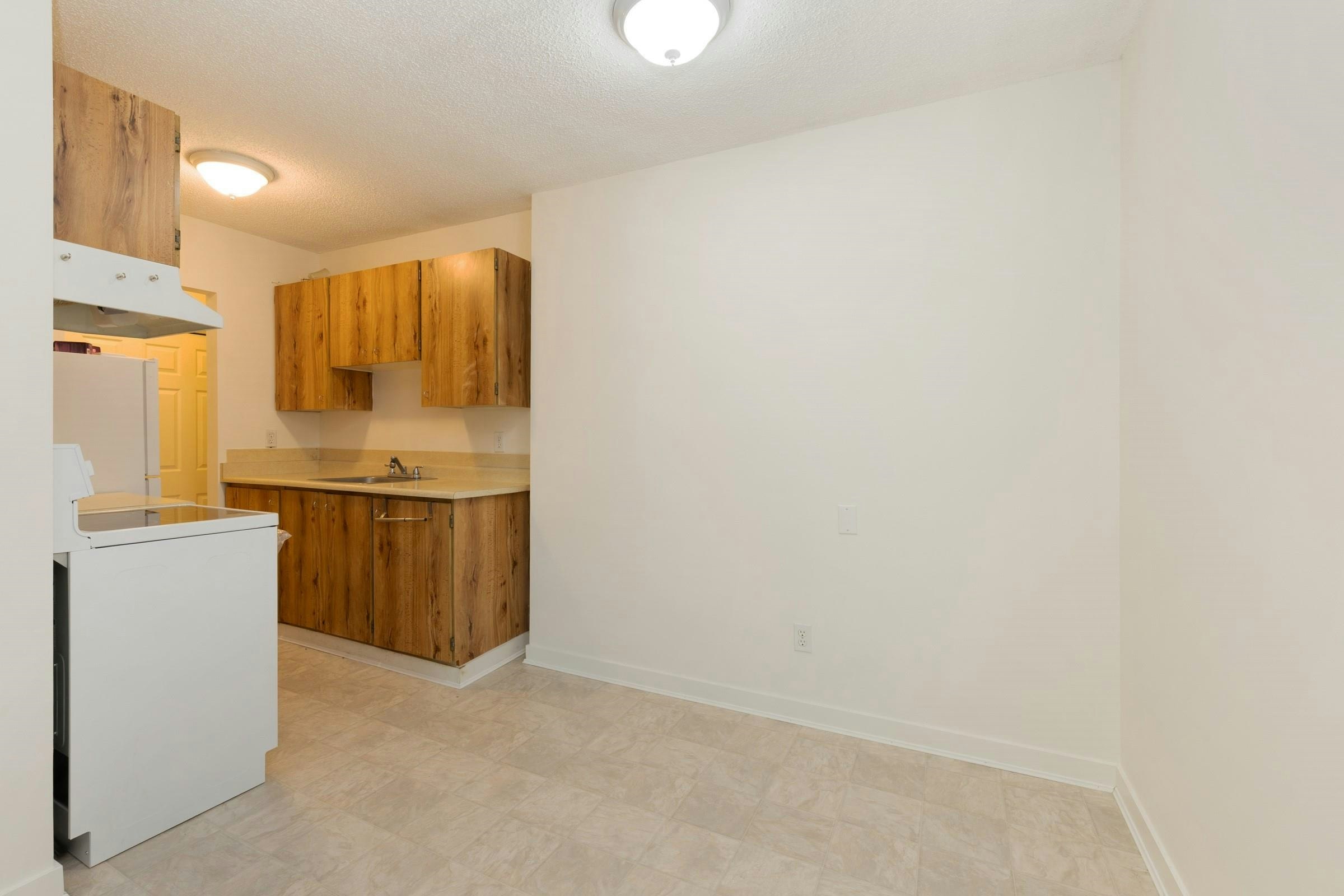 301-535 Blue Mountain Street, Coquitlam, BC, V3J 4R2 - 8