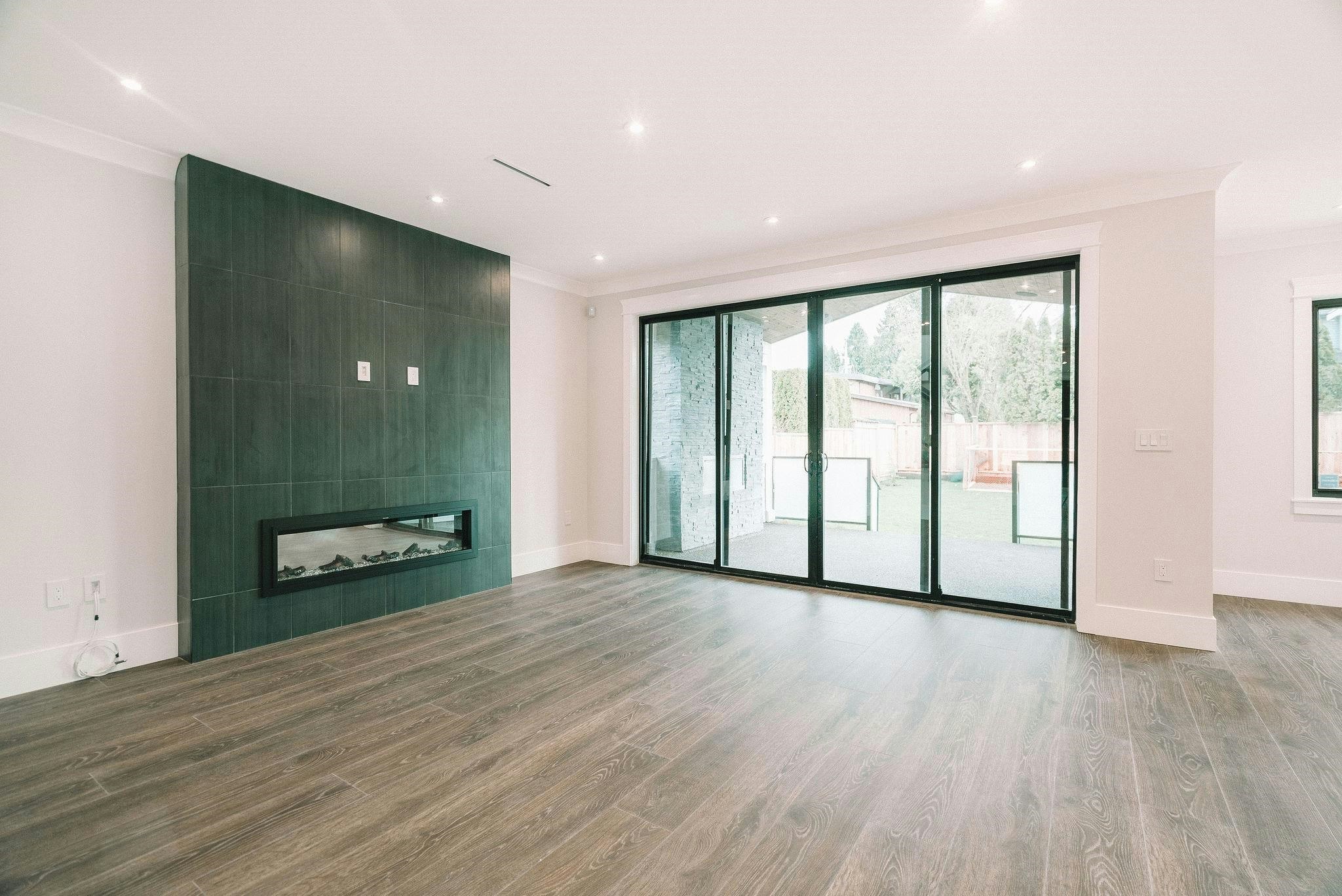 306 Eighth Avenue - 4