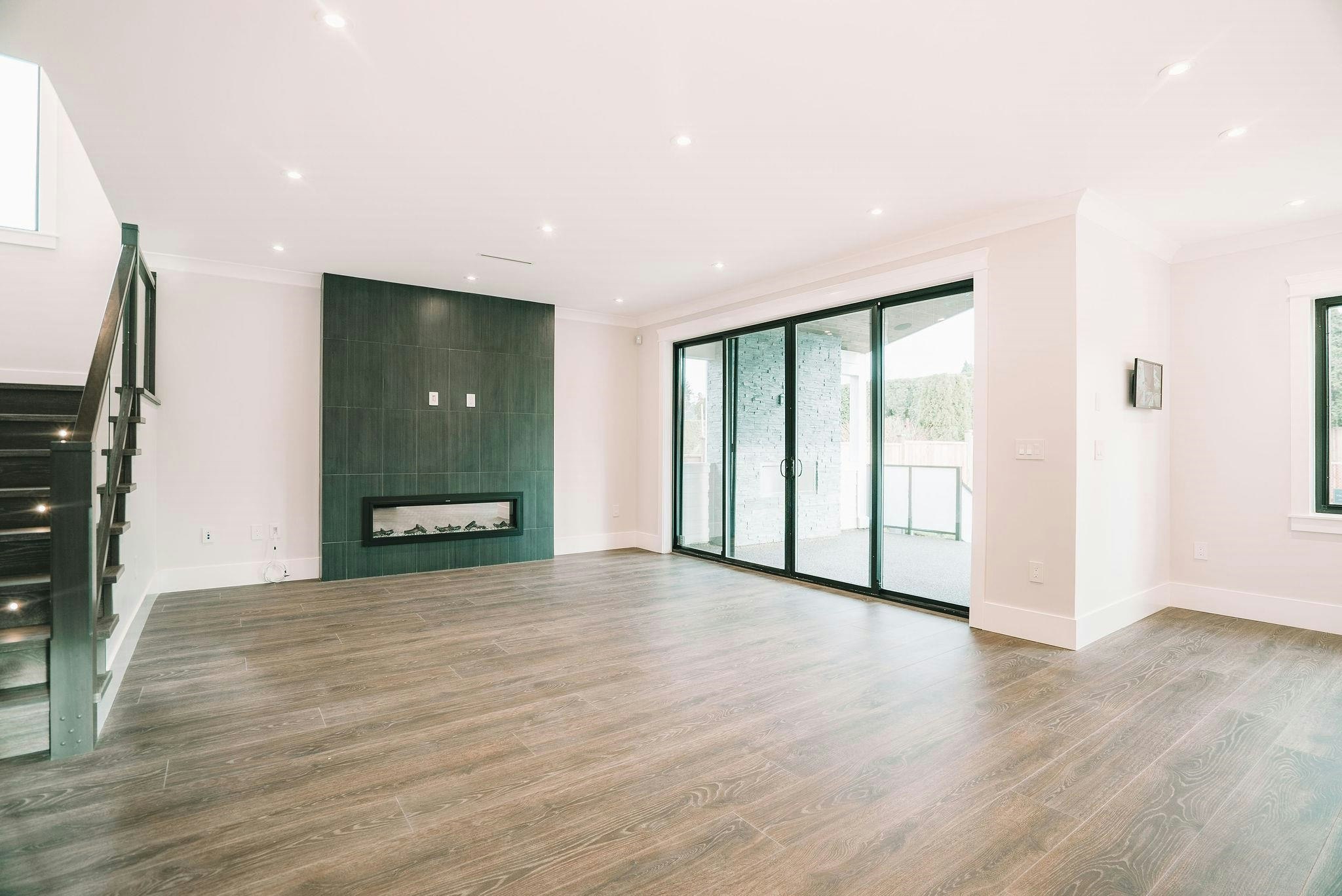 306 Eighth Avenue - 3