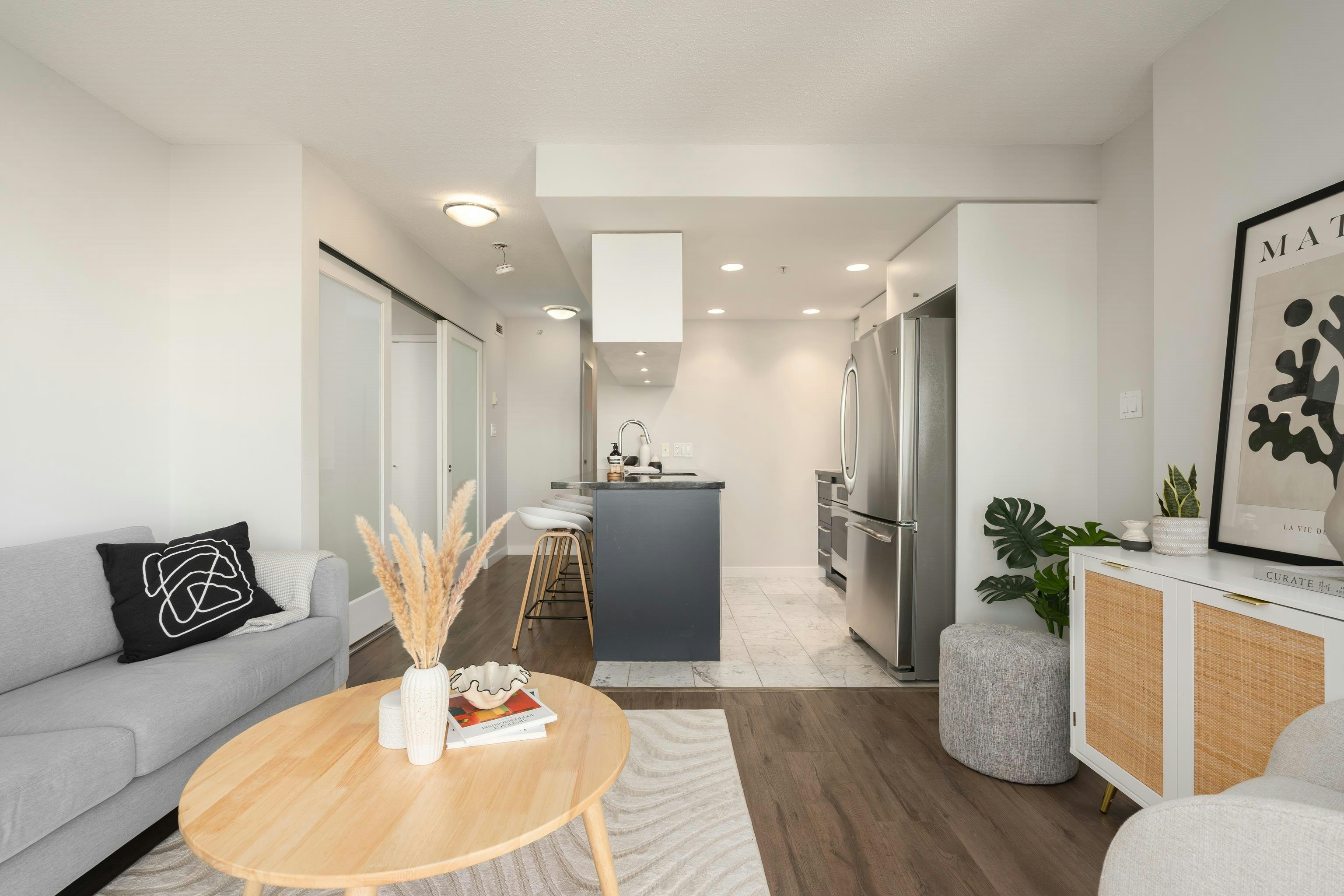 2110-833 Seymour Street - 3
