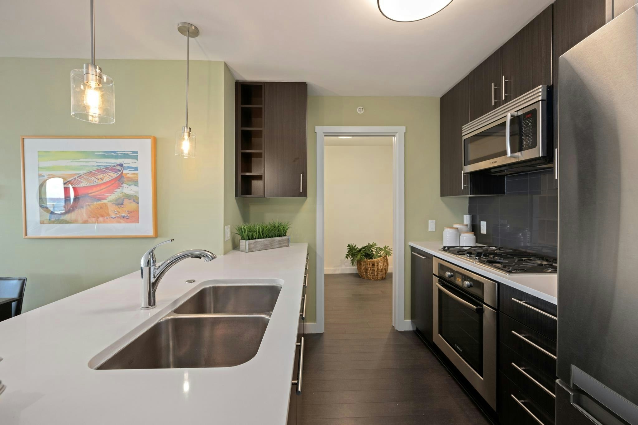 1808-608 Belmont Street - 3
