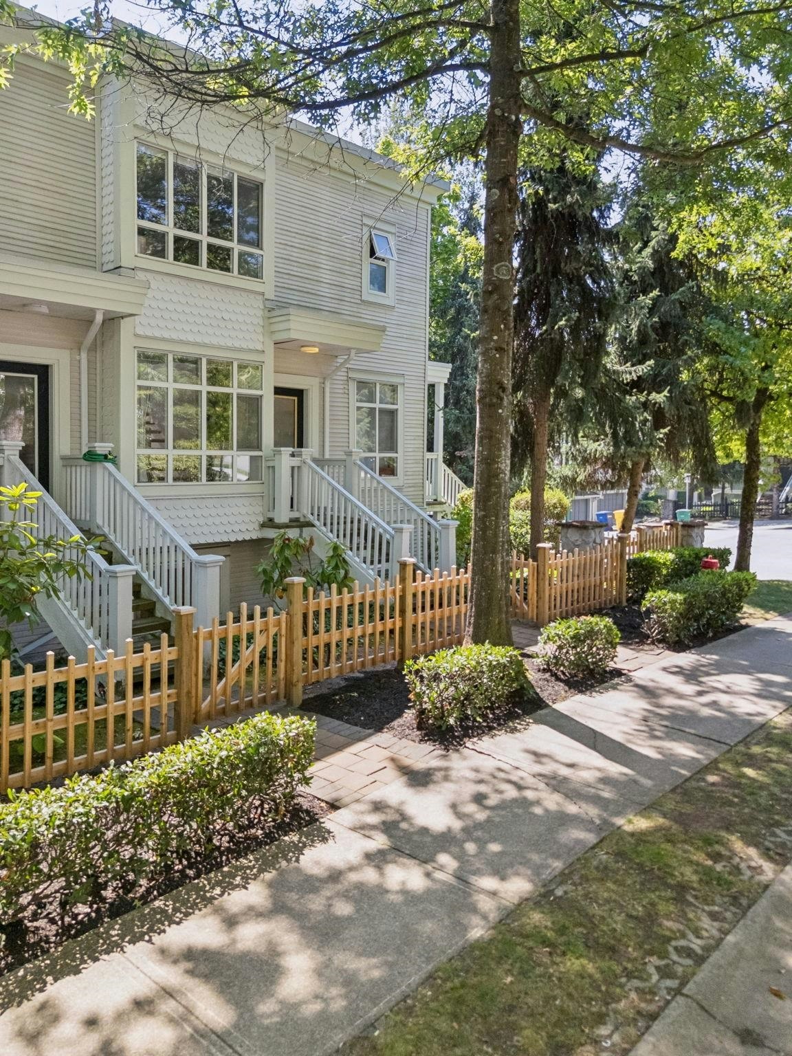 6702 Village Green, Burnaby, BC, V5E 4K7 - 35