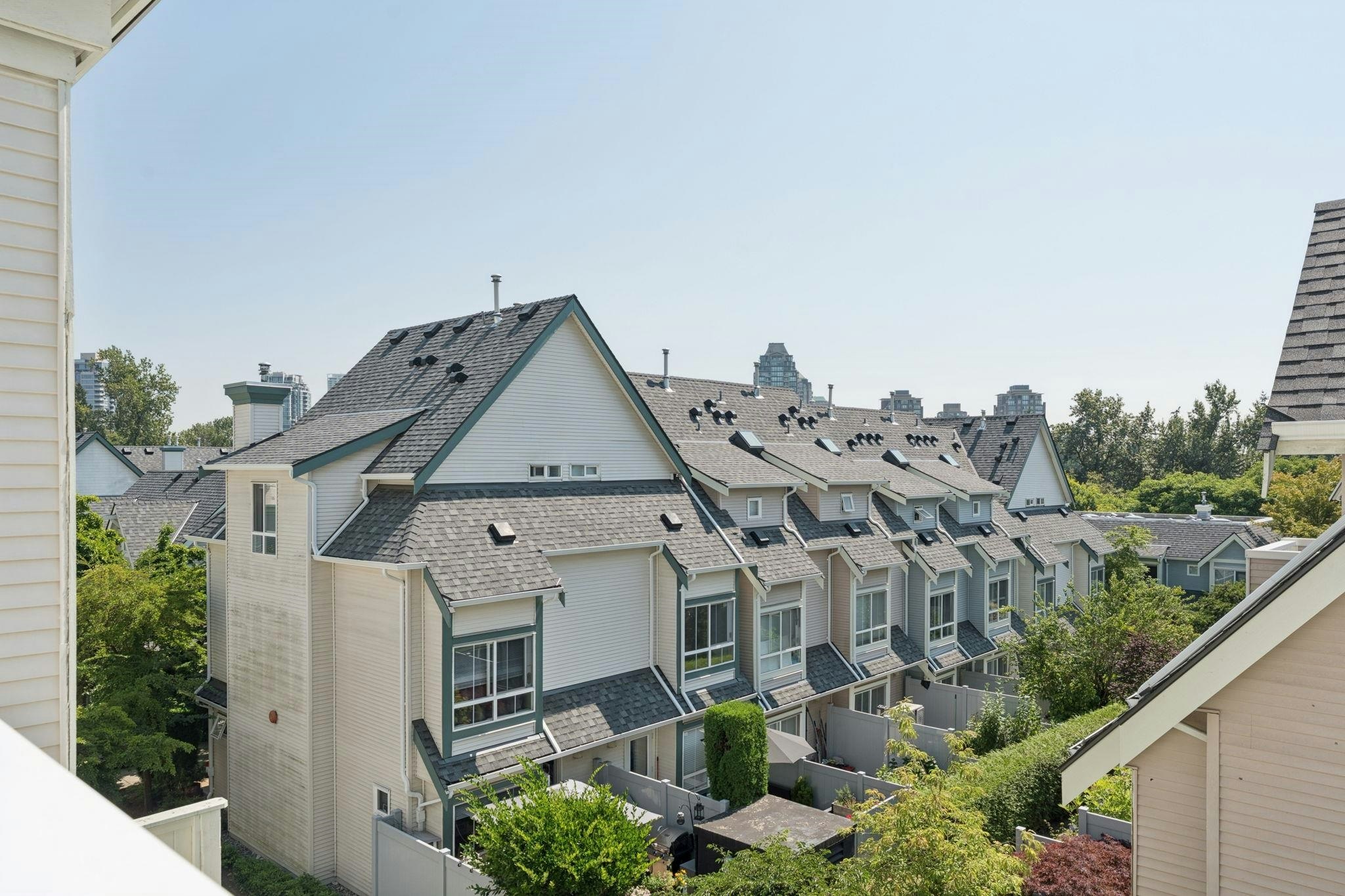 6702 Village Green, Burnaby, BC, V5E 4K7 - 17