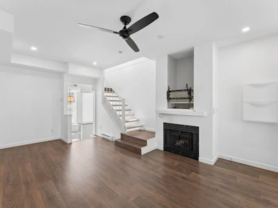 6702 Village Green - 5